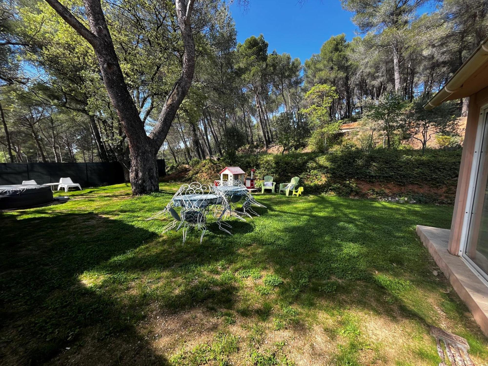 Maison Provencale Au Calme De La Campagne Avec Jacuzzi Aix-en-Provence Extérieur photo